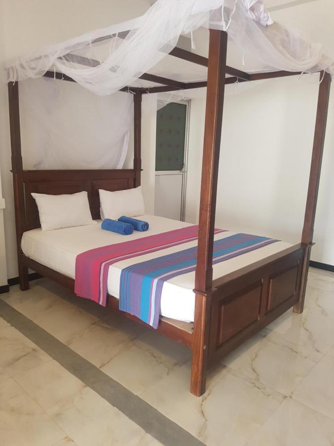 디크웰라 Sea Port Hiriketiya B&B 외부 사진