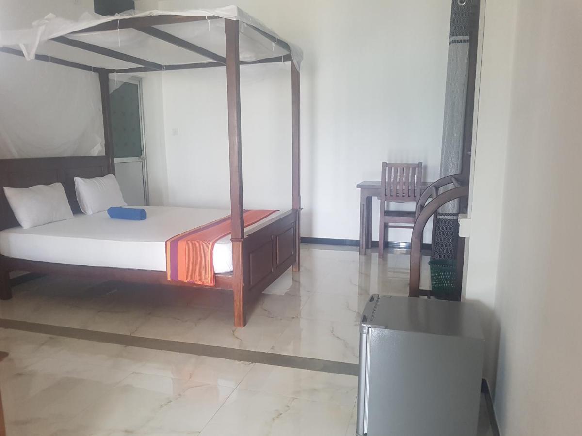디크웰라 Sea Port Hiriketiya B&B 외부 사진